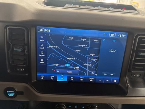 Used 2022 Ford Bronco Wildtrak image 32