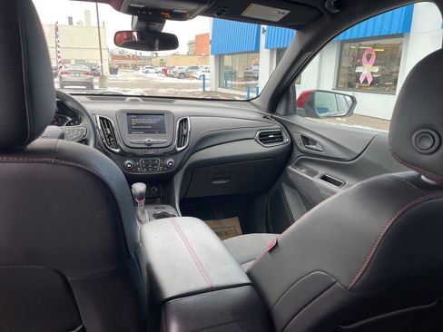 Used 2022 Chevrolet Equinox RS image 24