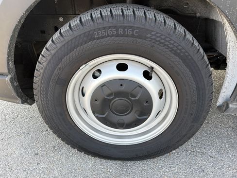 Used 2024 Ford Transit 350 XL RWD image 9