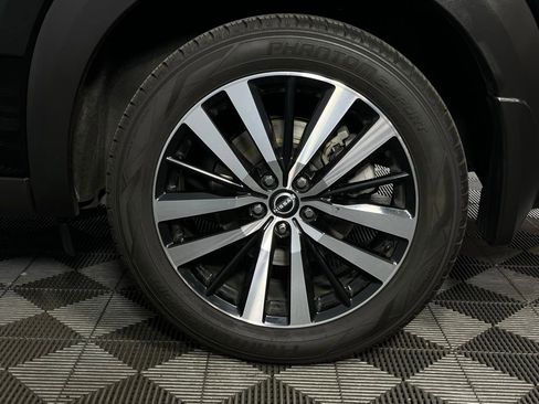 Used 2023 Nissan Pathfinder Platinum w/ Cargo Package image 36