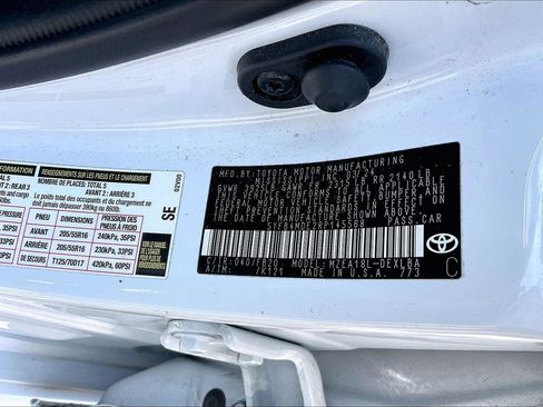 Used 2024 Toyota Corolla LE FWD image 34