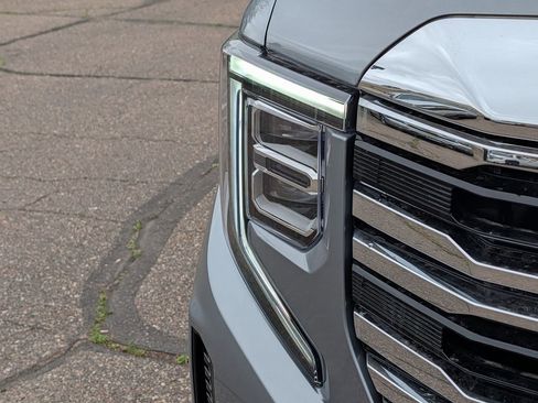 New 2026 GMC Sierra 1500 SLT w/ SLT Premium Plus Package AWD/4WD image 4