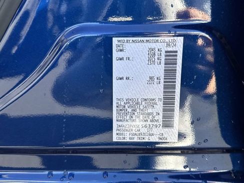 Certified 2025 Nissan Leaf S image 27