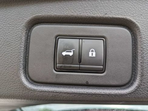 Used 2024 Nissan Pathfinder Platinum FWD image 14