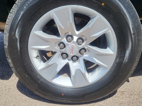 Used 2018 GMC Canyon SLE w/ SLE Convenience Package AWD/4WD image 10