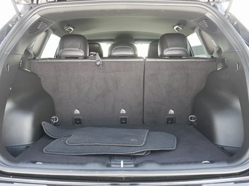 Used 2024 Jeep Compass Latitude image 11