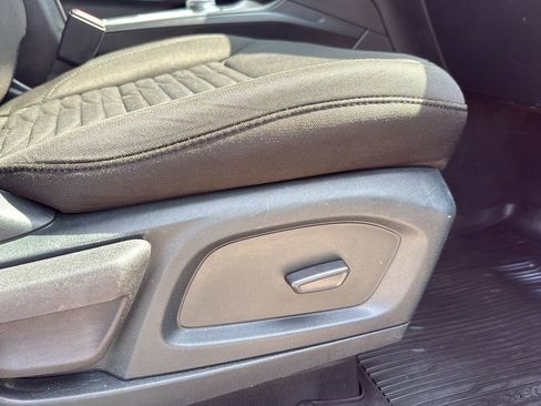 Used 2021 Ford Explorer XLT RWD image 24