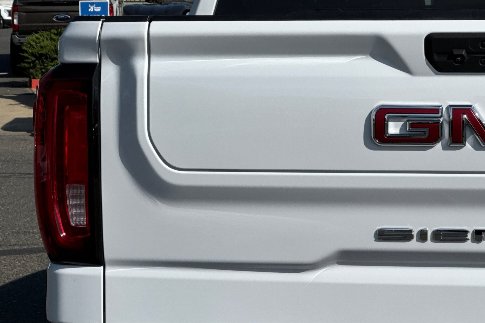 Used 2024 GMC Sierra 1500 SLT AWD/4WD image 47