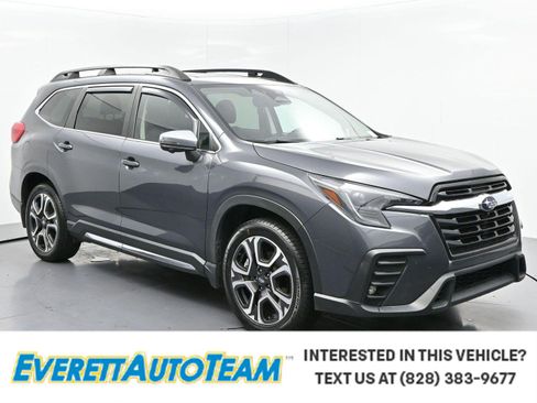 Used 2023 Subaru Ascent Limited w/ Technology Package AWD/4WD image 1