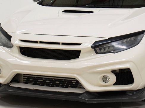 Used 2018 Honda Civic Type R image 10