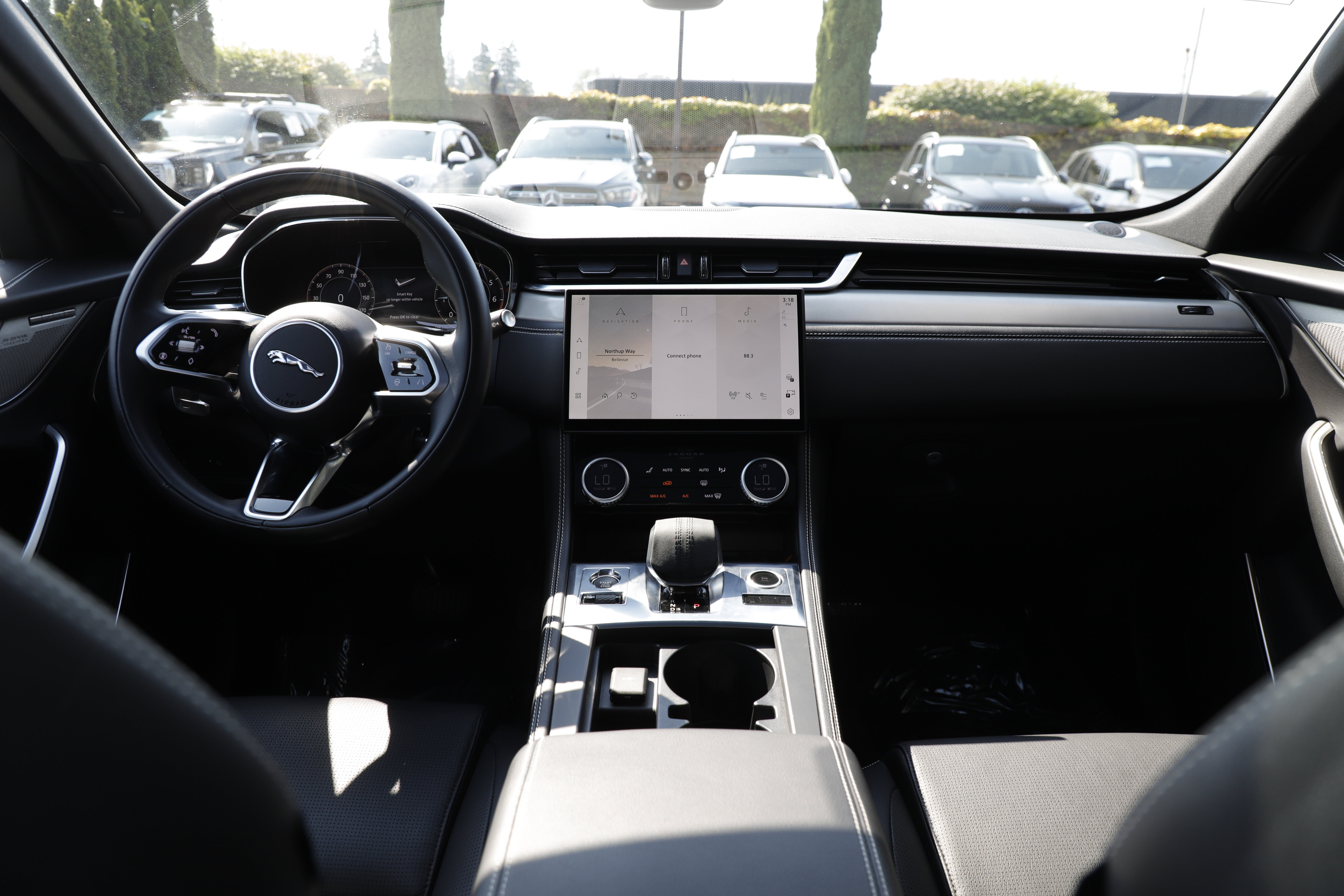 Certified 2025 Jaguar F-PACE R-Dynamic S AWD/4WD image 12