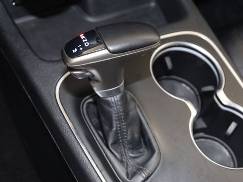 Used 2019 Dodge Durango SXT image 7