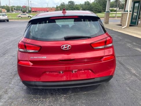 Used 2020 Hyundai Elantra GT FWD image 4