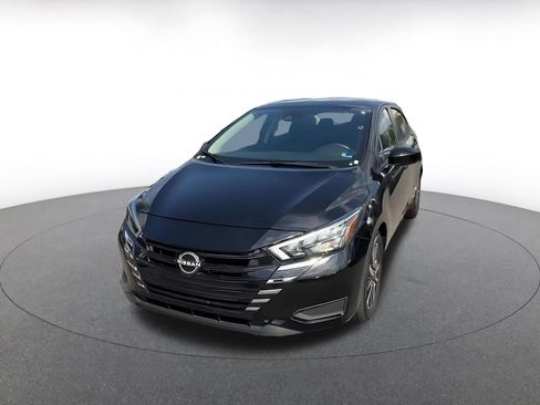 Used 2025 Nissan Versa SV FWD image 7