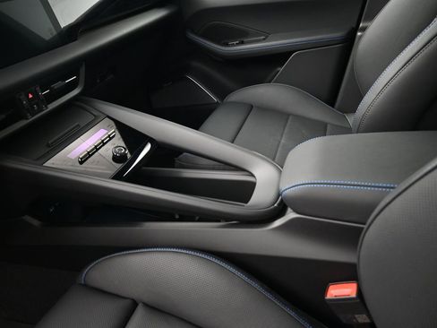 New 2026 Porsche Macan Turbo Electric image 22