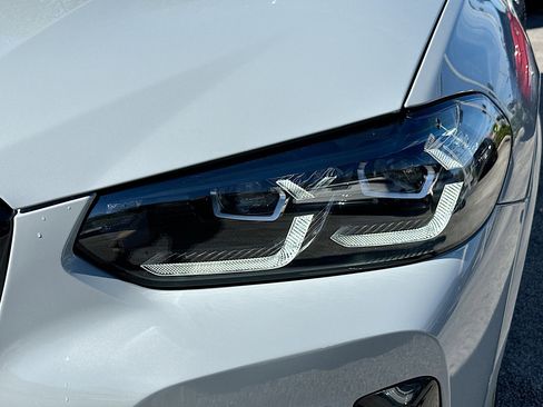 Used 2023 BMW X4 M40i w/ Premium Package image 31