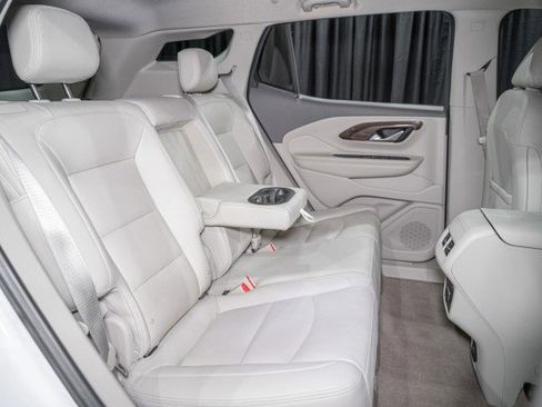 Used 2020 GMC Terrain Denali w/ Denali Premium Package image 12