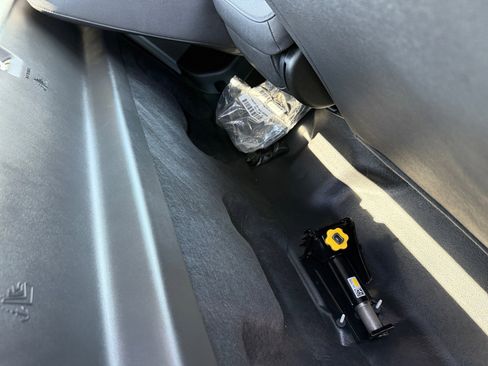 New 2025 Chevrolet Silverado 1500 W/T w/ WT Value Package image 18