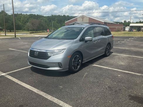 Used 2021 Honda Odyssey Elite image 14