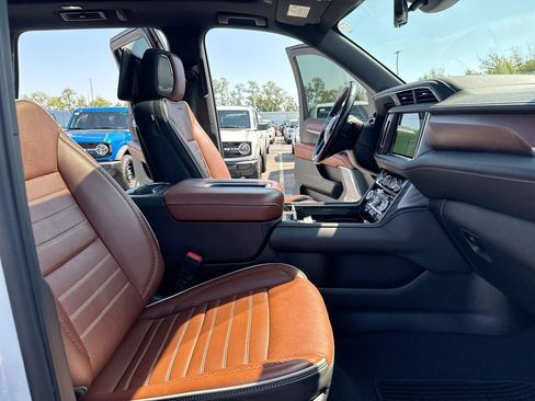 Used 2023 GMC Yukon Denali Ultimate AWD/4WD image 23