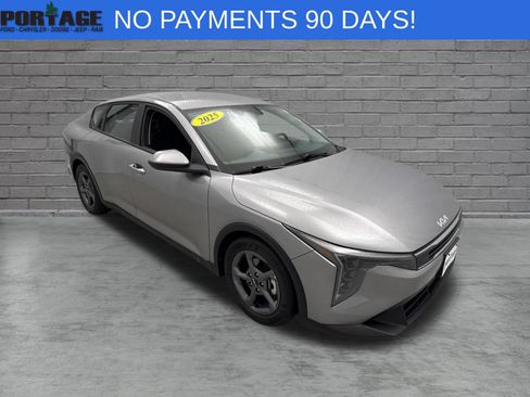 Used 2025 Kia K4 FWD image 1