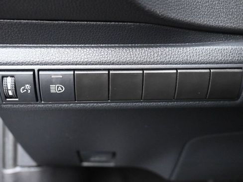 Used 2022 Toyota Corolla LE FWD image 18