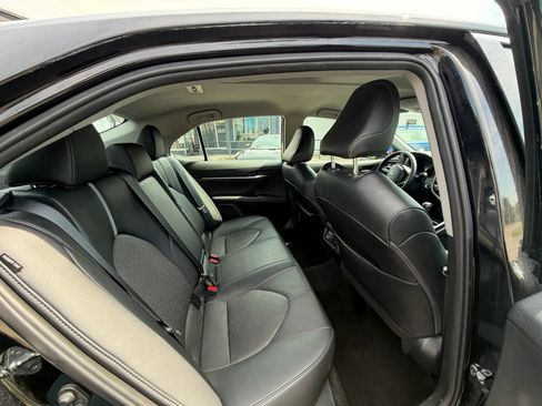 Used 2023 Toyota Camry XSE FWD image 16