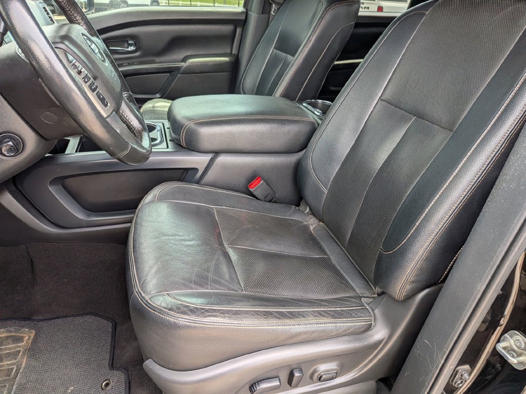 Used 2019 Nissan Titan SL w/ Midnight Edition AWD/4WD image 15