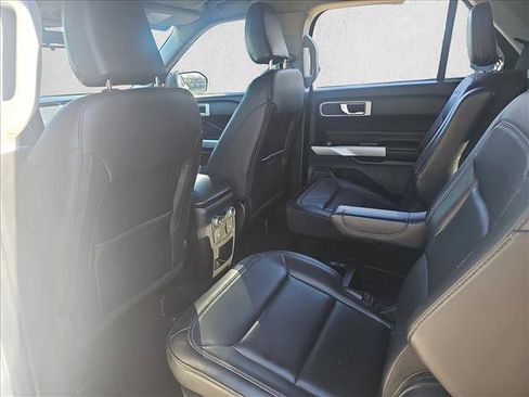 Used 2021 Ford Explorer XLT w/ Equipment Group 202A image 18