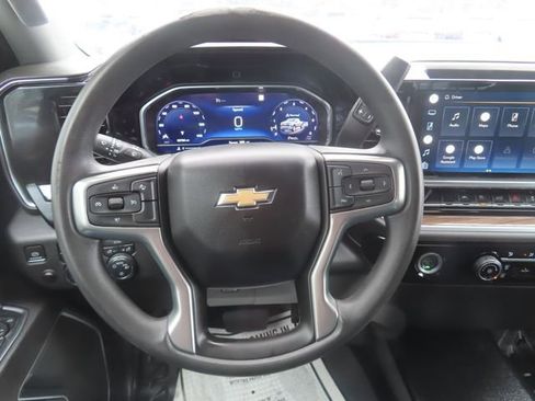 Used 2022 Chevrolet Silverado 1500 LT image 32