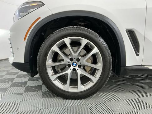 Used 2022 BMW X5 xDrive40i w/ Parking Assistance Package AWD/4WD image 32