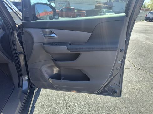 Used 2014 Honda Odyssey Touring image 23