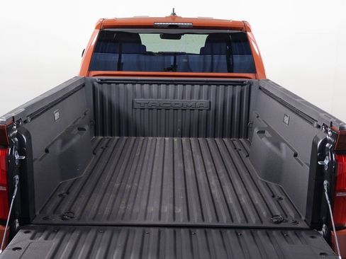 Used 2025 Toyota Tacoma TRD Sport AWD/4WD image 14