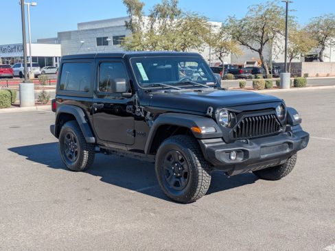 Used 2023 Jeep Wrangler Sport image 7