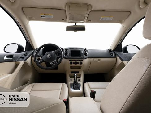 Used 2017 Volkswagen Tiguan S FWD image 8