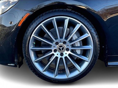 Used 2022 Mercedes-Benz E 450 Coupe image 32