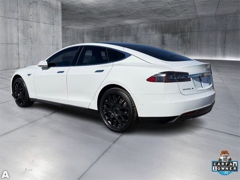 Used 2016 Tesla Model S 90D image 4