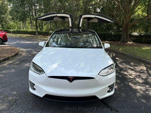 Used 2018 Tesla Model X 75D AWD/4WD image 31