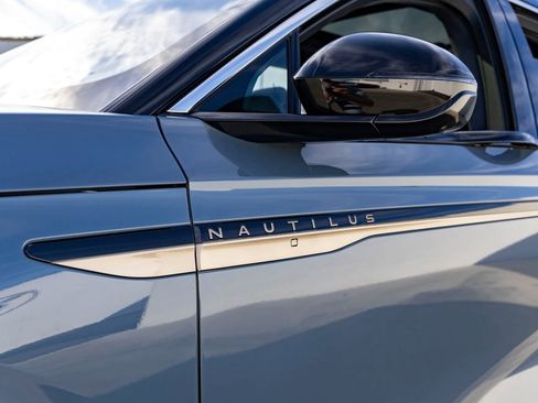 Used 2026 Lincoln Nautilus Black Label image 12
