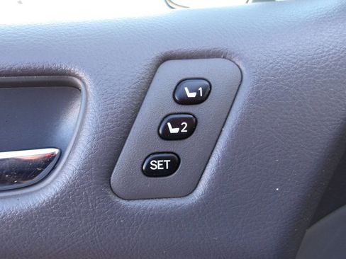 Used 2008 Toyota Sienna XLE Limited image 20