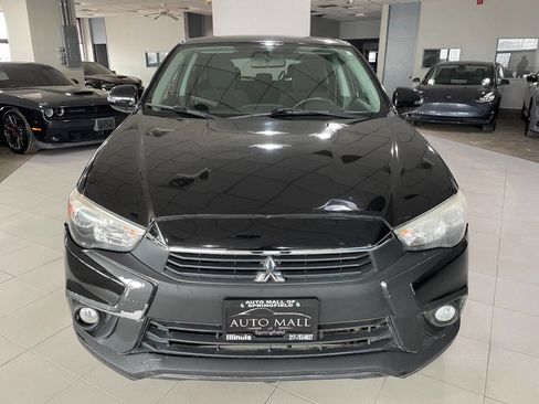 Used 2017 Mitsubishi Outlander Sport SE image 2