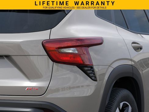 New 2026 Chevrolet Trax RS w/ Sunroof Package FWD image 11