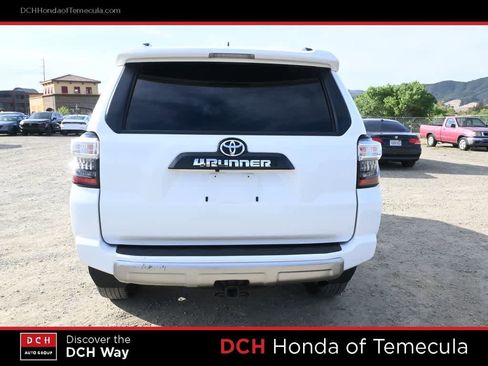 Used 2023 Toyota 4Runner TRD Off-Road Premium image 6