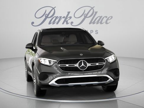 Used 2026 Mercedes-Benz GLC 300 image 35