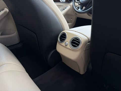 Used 2017 Mercedes-Benz C 300 4MATIC Sedan image 21