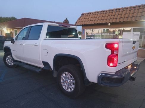 Used 2022 Chevrolet Silverado 2500 LT w/ Convenience Package AWD/4WD image 10