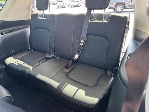 Used 2019 INFINITI QX80 Luxe w/ All-Season Package AWD/4WD image 13