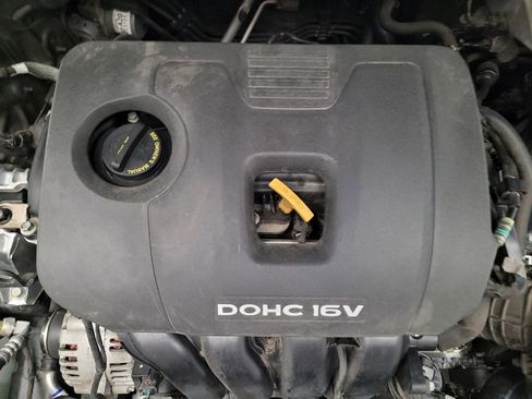 Used 2018 Hyundai Elantra SEL FWD image 30