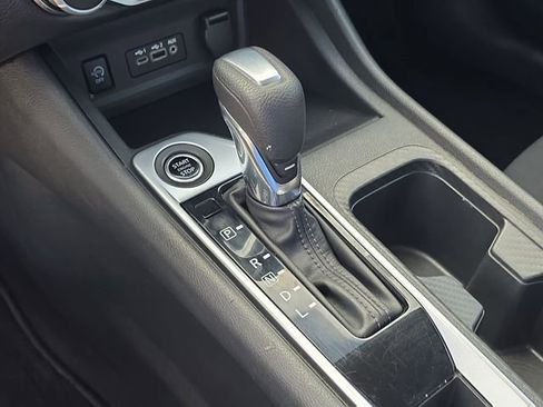 Certified 2024 Nissan Sentra SV FWD image 26