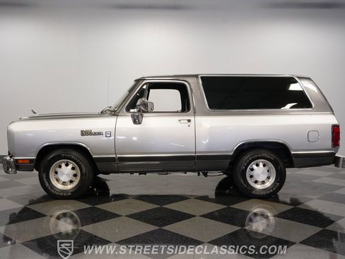 Used 1990 Dodge Ramcharger 2WD image 2